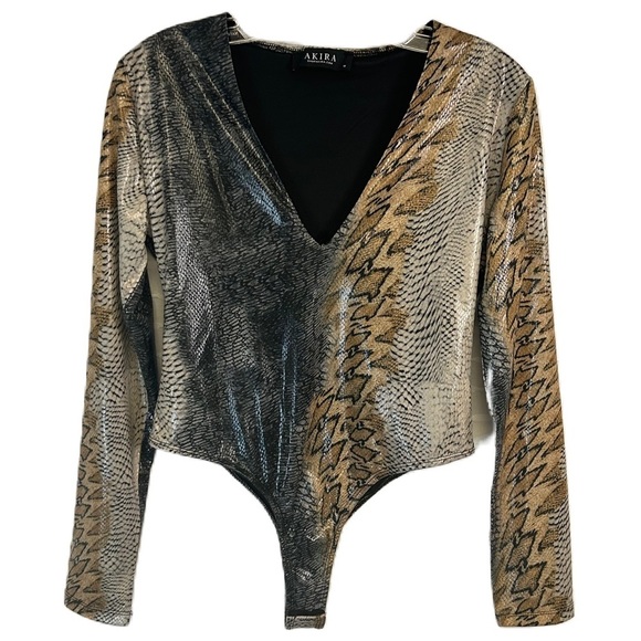 AKIRA Tops - AKIRA Long Sleeved Bodysuit V Neck Stretchy Snakeskin Print Tan Black Medium